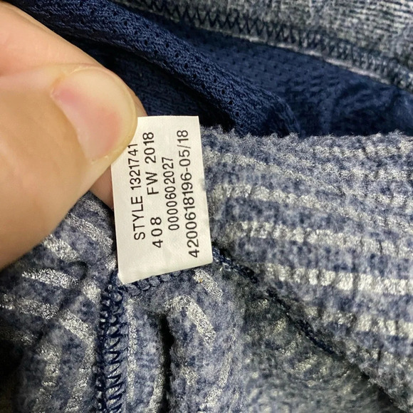 Under Armour UA mens XL navy blue long sleeve 1/4 Zip Pullover with pockets - Picture 5 of 10